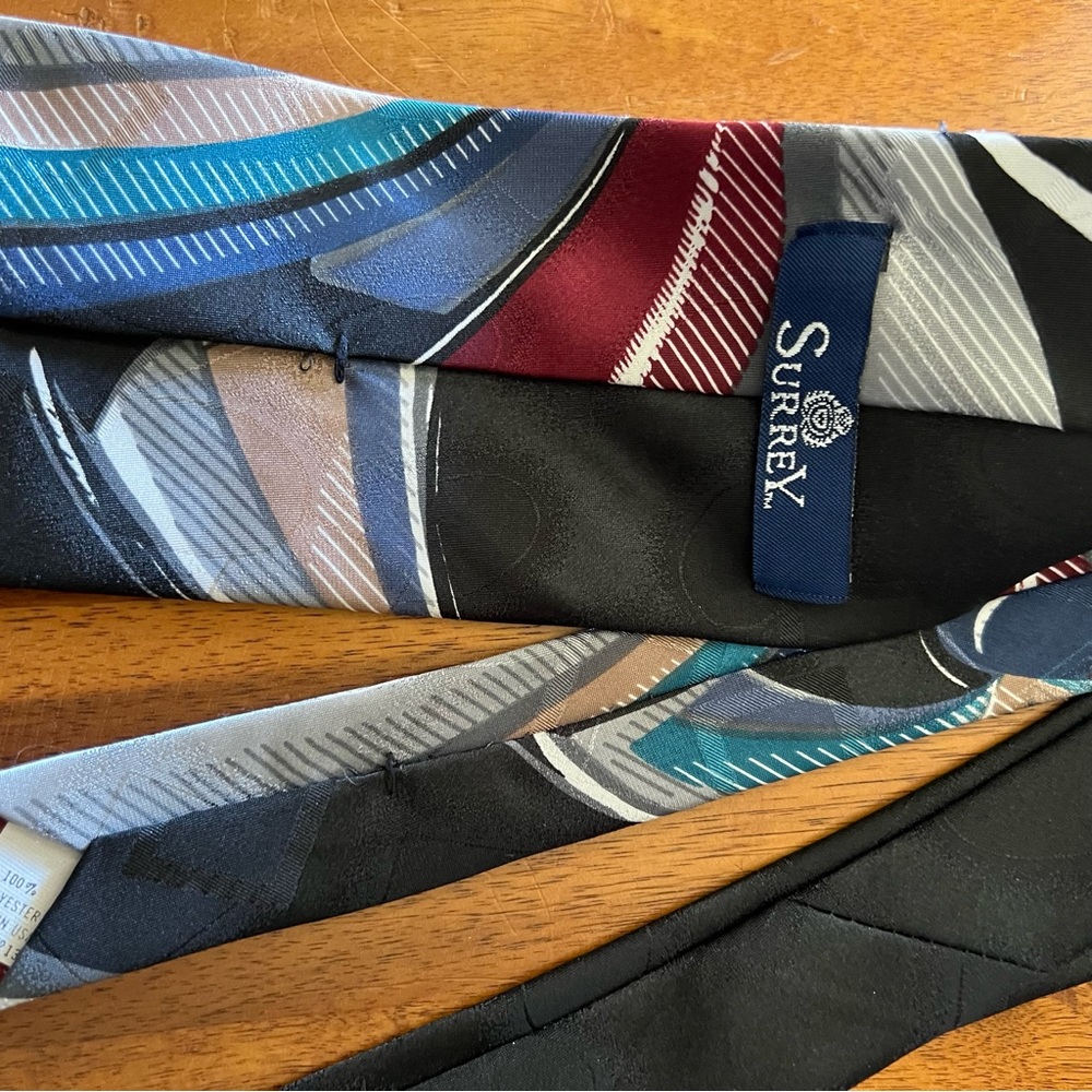Fun Swirl Pattern Tie - Picture 2 of 2